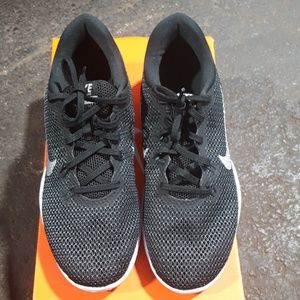 W Nike Trainers - Final Mark Down